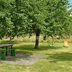 Tatil Evi House And Huge Garden Surrounded By Apple Trees