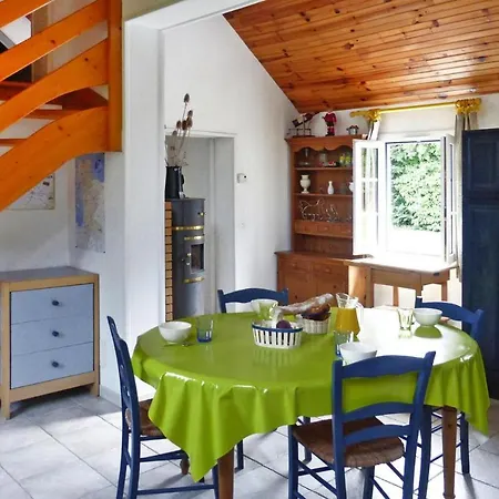 펜션 Near Mont St Michel & Nature Trails *