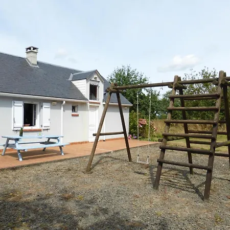 Tatil Evi House And Huge Garden Surrounded By Apple Trees *