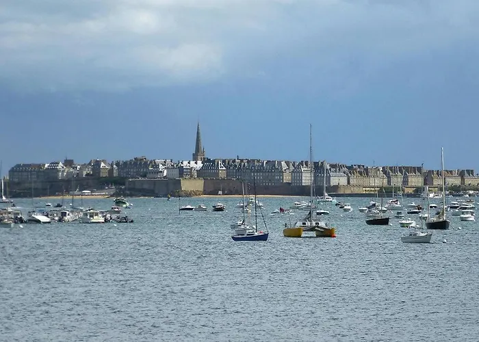 Near Mont St Michel & Nature Trails Сasa de vacaciones Céaux